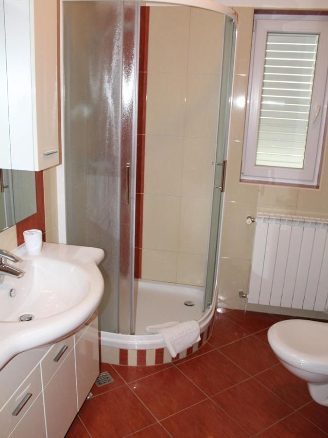 Apartment Jure Примоштен Экстерьер фото